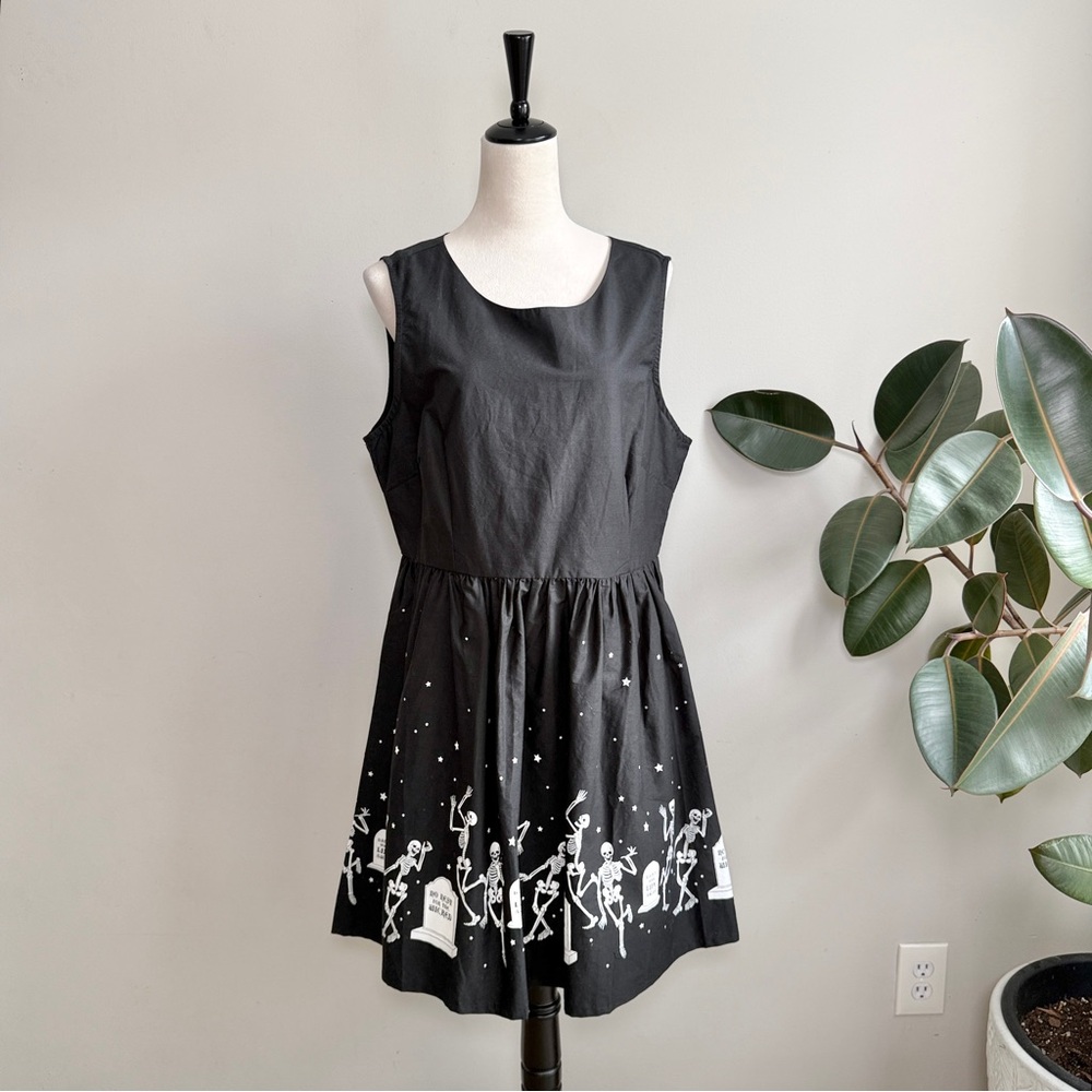 ModCloth x Black Friday Groovin' Graveyard A-Line Dress 16 - Picture 1 of 9